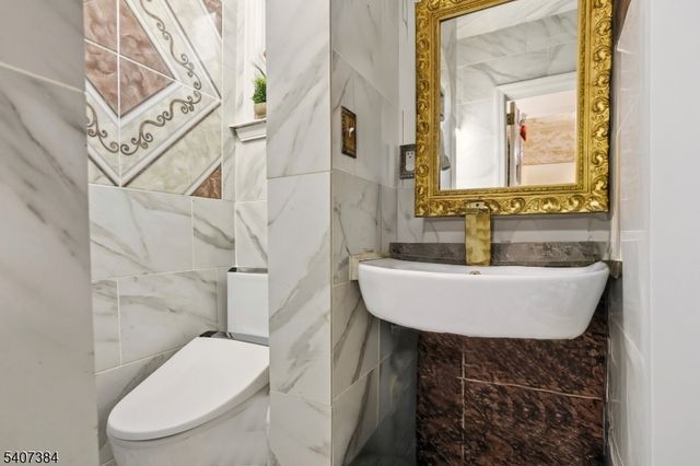 34 Concord St, Jersey City, NJ 07306