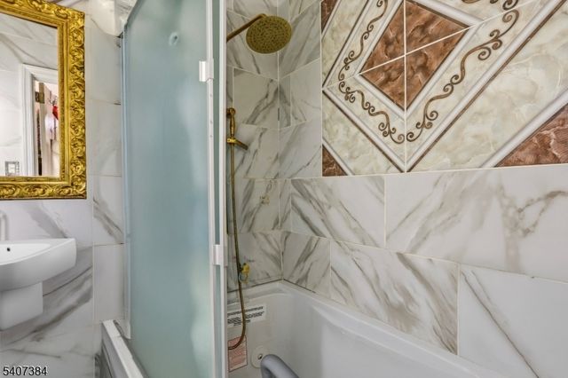 34 Concord St, Jersey City, NJ 07306