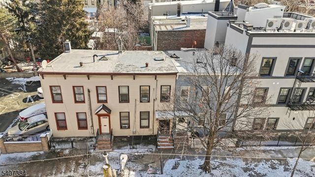 34 Concord St, Jersey City, NJ 07306