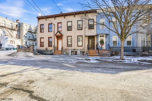 34 Concord St, Jersey City, NJ 07306