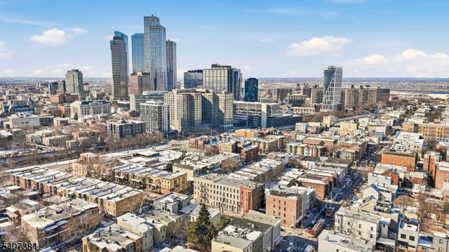 34 Concord St, Jersey City, NJ 07306