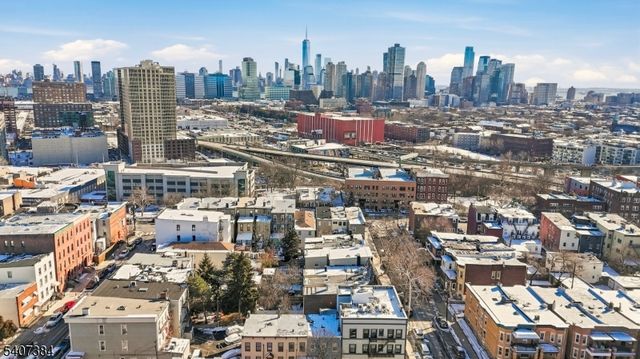 34 Concord St, Jersey City, NJ 07306