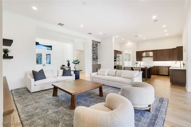 6273 Negril Isle DR, Naples, FL 34113