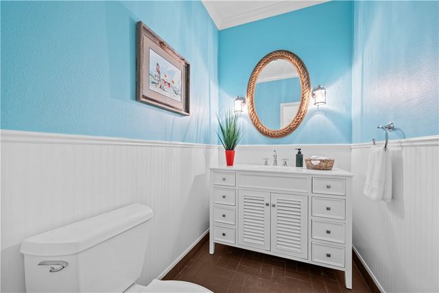 2006 Crescent Drive, Rockport, TX 78382