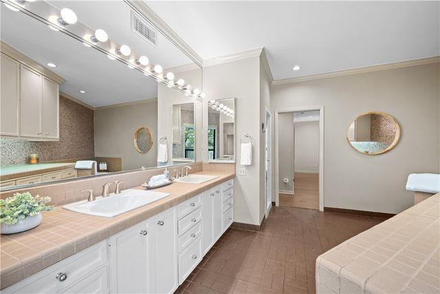 2006 Crescent Drive, Rockport, TX 78382