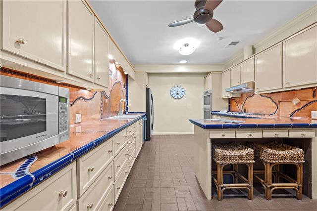 2006 Crescent Drive, Rockport, TX 78382