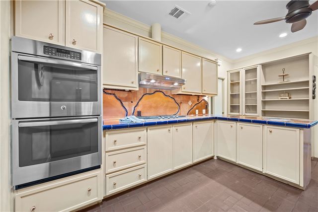 2006 Crescent Drive, Rockport, TX 78382