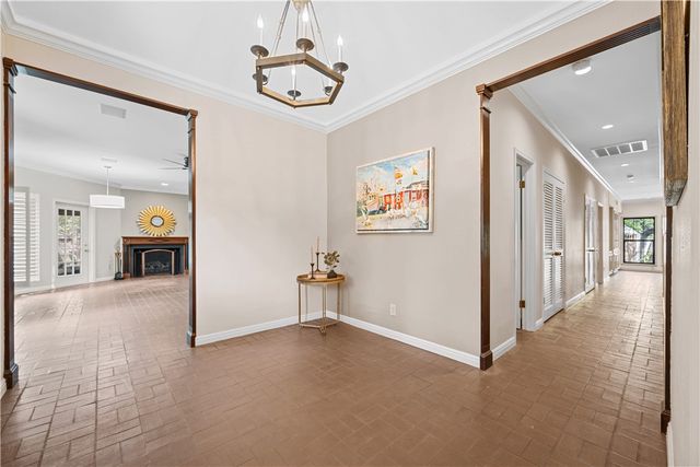 2006 Crescent Drive, Rockport, TX 78382