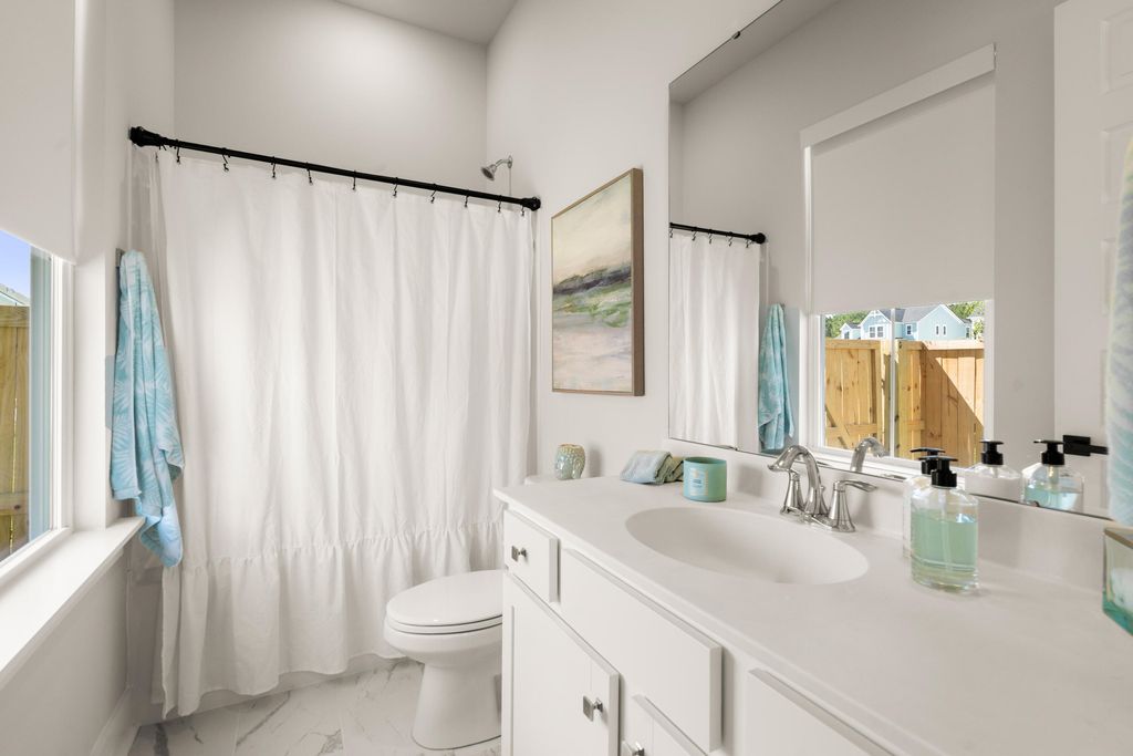 Image 22 of property listing at 135 E Morton Street, Summerville, SC 29486