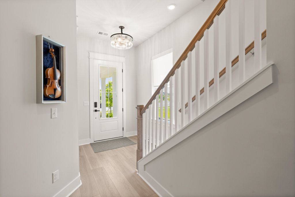 Image 4 of property listing at 135 E Morton Street, Summerville, SC 29486