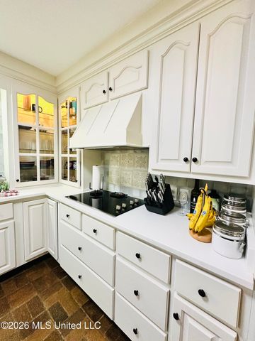 807 Del Sud Drive, Pascagoula, MS 39581