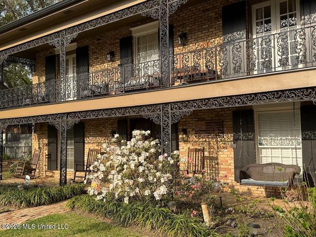 807 Del Sud Drive, Pascagoula, MS 39581