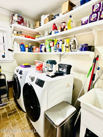 807 Del Sud Drive, Pascagoula, MS 39581