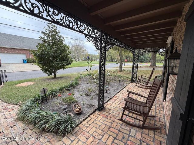 807 Del Sud Drive, Pascagoula, MS 39581