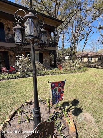 807 Del Sud Drive, Pascagoula, MS 39581