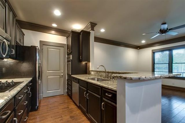 215 37th Ave, N, Nashville, TN 37209