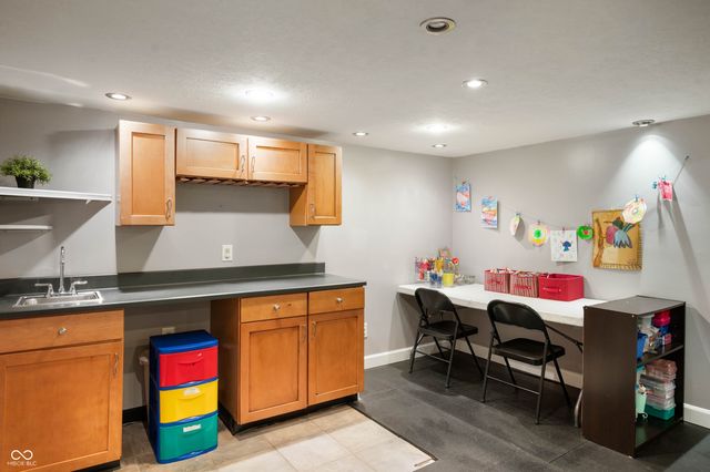 12711 Geist Cove Drive, Indianapolis, IN 46236