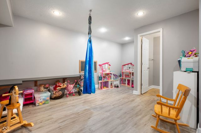 12711 Geist Cove Drive, Indianapolis, IN 46236