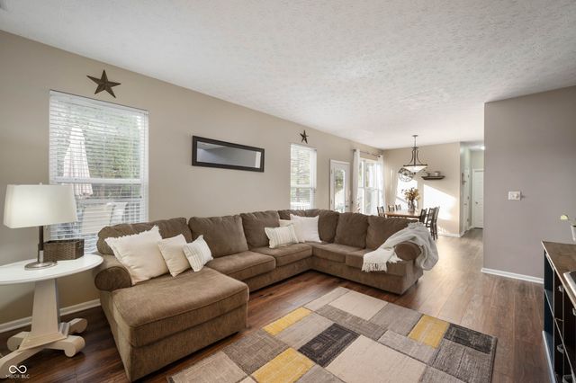 12711 Geist Cove Drive, Indianapolis, IN 46236