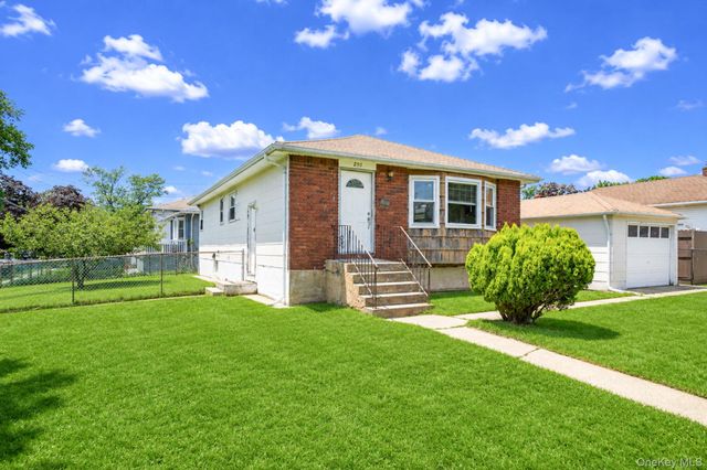 250 Church Street, Freeport, NY 11520