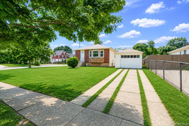 250 Church Street, Freeport, NY 11520