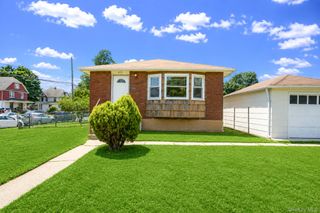250 Church Street, Freeport, NY 11520