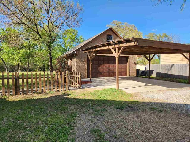 8082 NW Meers Porter Hill Rd, Lawton, OK 73507