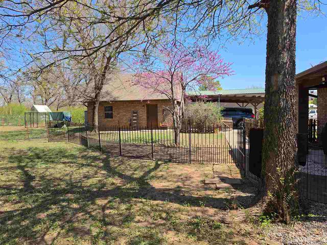 8082 NW Meers Porter Hill Rd, Lawton, OK 73507