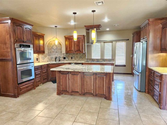 8082 NW Meers Porter Hill Rd, Lawton, OK 73507