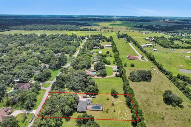 13334 W Brazos Bend Drive, Needville, TX 77461