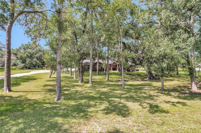 13334 W Brazos Bend Drive, Needville, TX 77461
