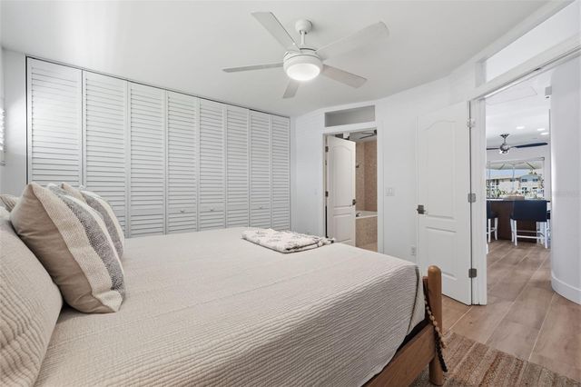 400 LARBOARD WAY 105, Clearwater Beach, FL 33767