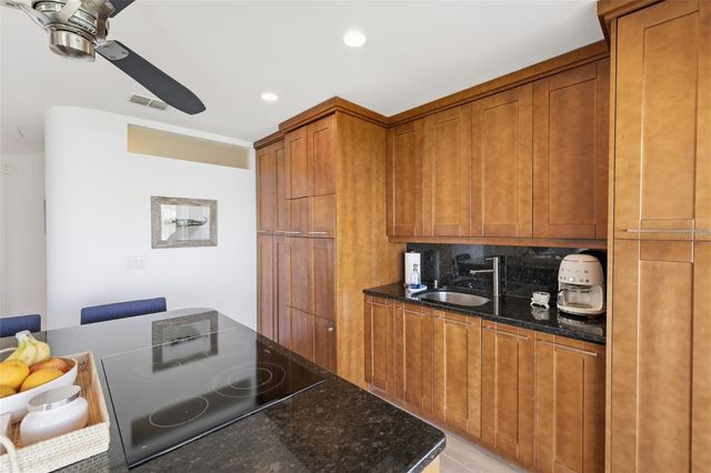 400 LARBOARD WAY 105, Clearwater Beach, FL 33767