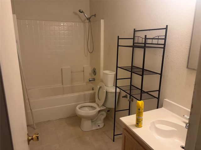 1229 Longleaf Drive, Cedar Hill, TX 75104