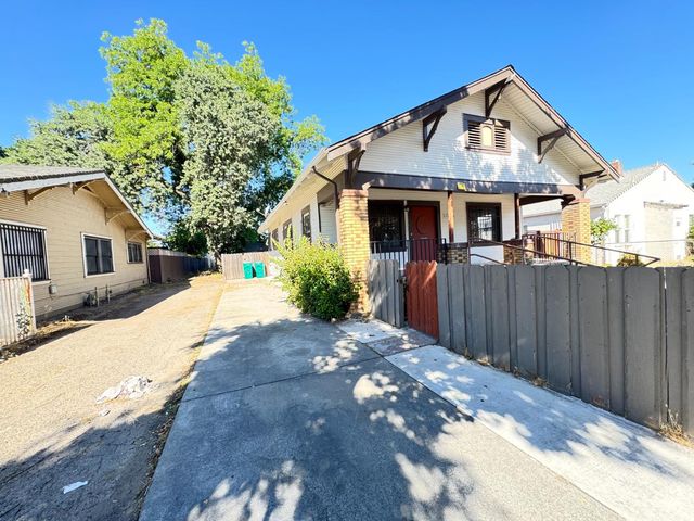 2613 N California St, Stockton, CA 95204