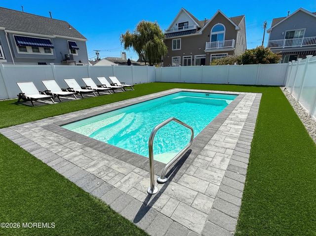 119 2nd Avenue, Lavallette, NJ 08735