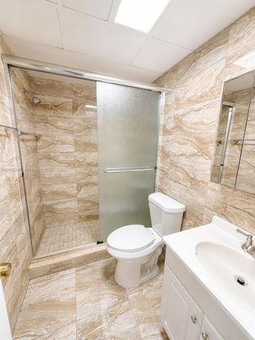 7500 SW 59th Pl 107, South Miami, FL 33143