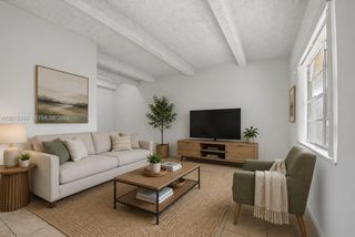 7500 SW 59th Pl 107, South Miami, FL 33143