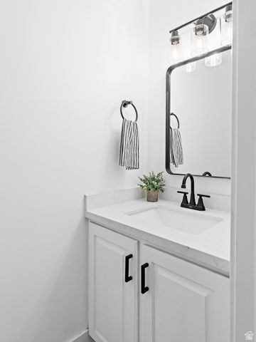 394 E BREWSTER DR, Draper, UT 84020