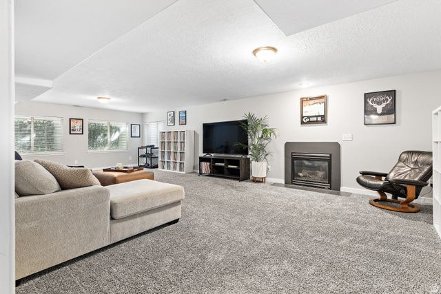 394 E BREWSTER DR, Draper, UT 84020