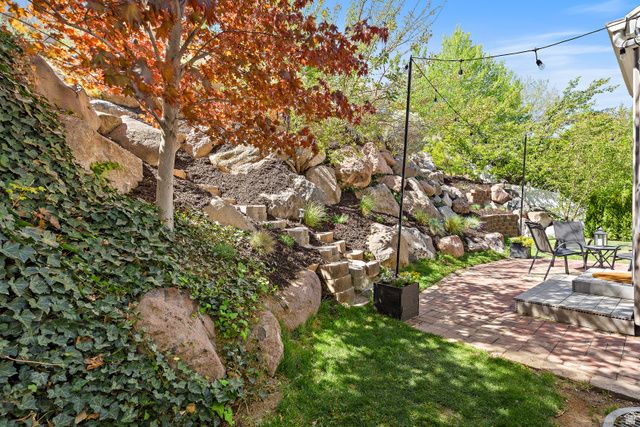 394 E BREWSTER DR, Draper, UT 84020