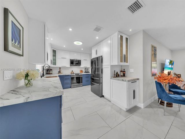 1246 Adams St, Hollywood, FL 33019