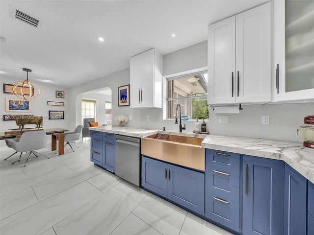 1246 Adams St, Hollywood, FL 33019