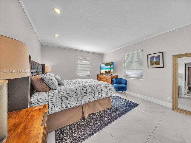 1246 Adams St, Hollywood, FL 33019