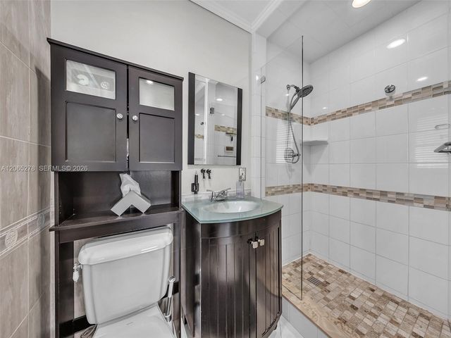 1246 Adams St, Hollywood, FL 33019