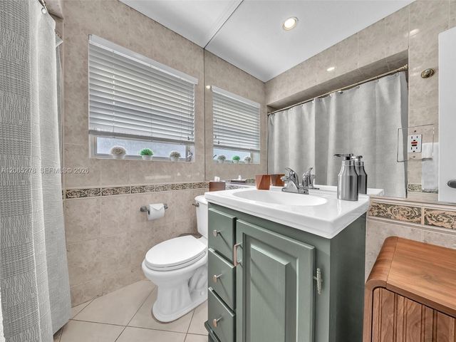 1246 Adams St, Hollywood, FL 33019