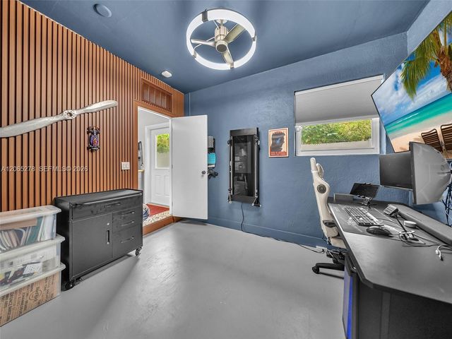 1246 Adams St, Hollywood, FL 33019