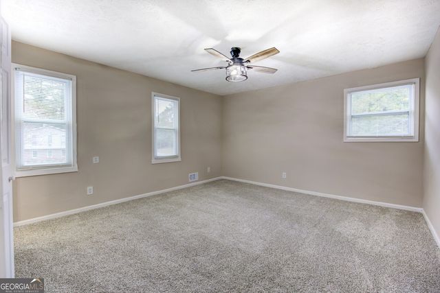 3073 Kathy Lane NW, Conyers, GA 30012