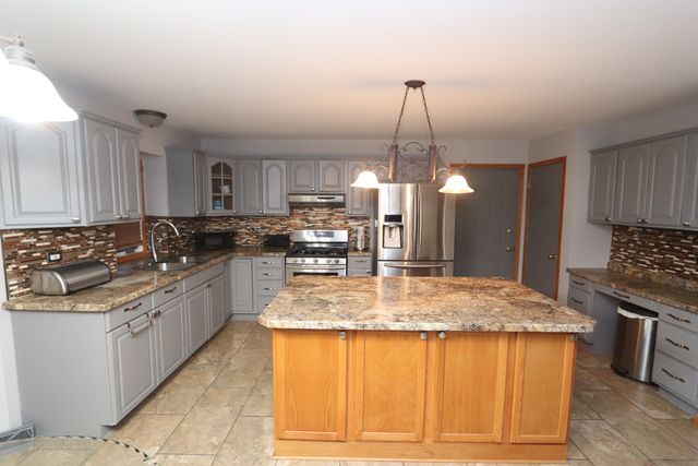 17406 Lathrop Avenue, Hazel Crest, IL 60429