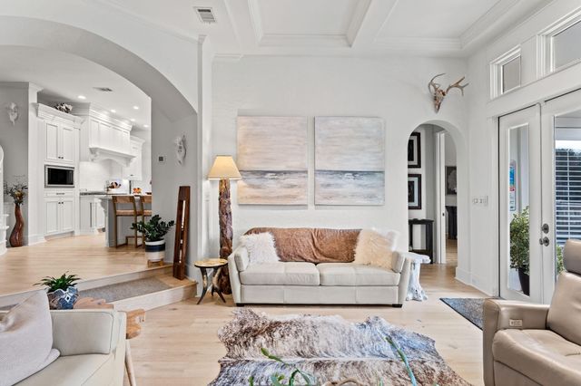 1821 N Baytowne Avenue, Miramar Beach, FL 32550